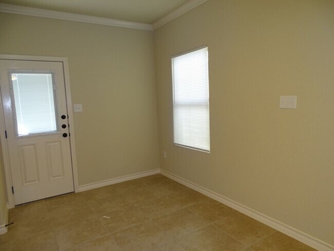 Foto del edificio - 6410 Marcel Way #101, San Antonio, TX. 78233