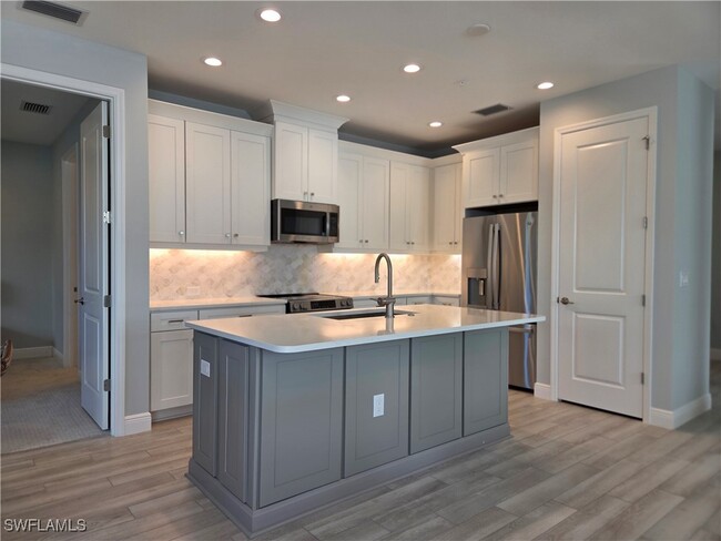 Building Photo - 2658 Seychelles Cir