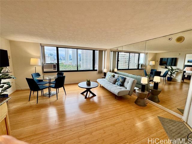Foto del edificio - 343 Hobron Ln