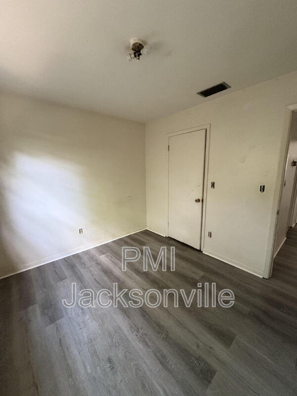 Foto del edificio - 5216 Seaboard Ave