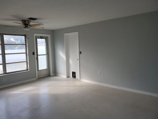 Foto del edificio - 211 Oklahoma Ave