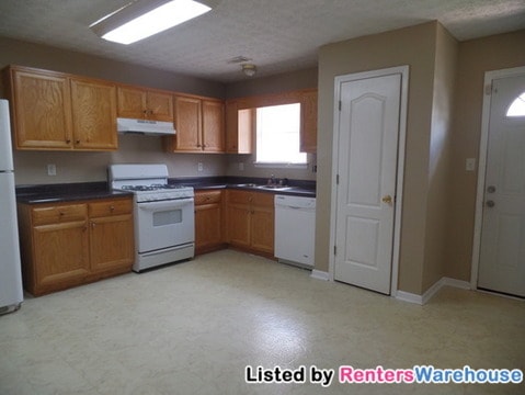 Building Photo - 5028 Chupp Way Cir