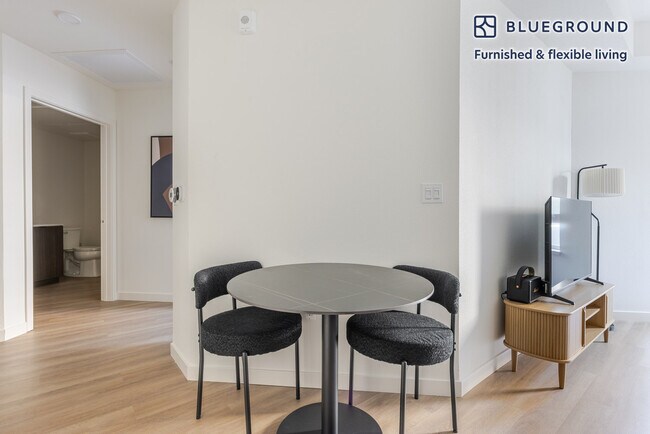 Building Photo - 100 Callan Ave