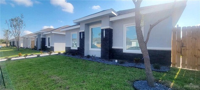 Foto del edificio - 1012 N Blair Ave