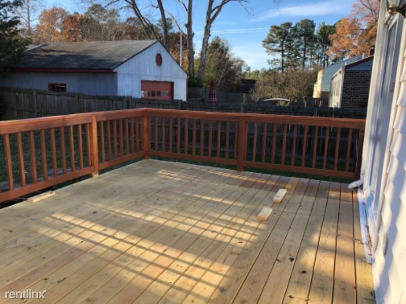 Building Photo - 5 br, 2 bath House - 6401 Gatesgreen Dr