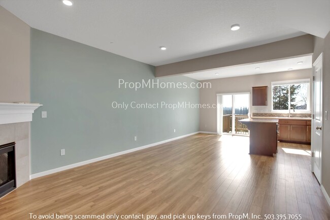 Foto del edificio - Find your Happy Place! End Unit! Discover ...