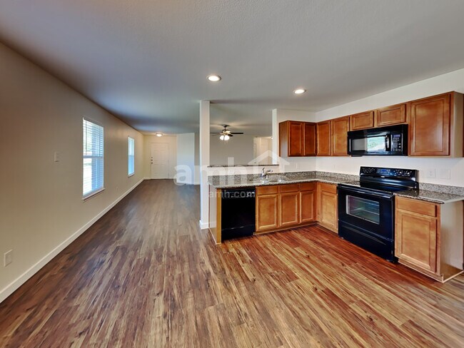 Foto del edificio - 803 Windflower Dr