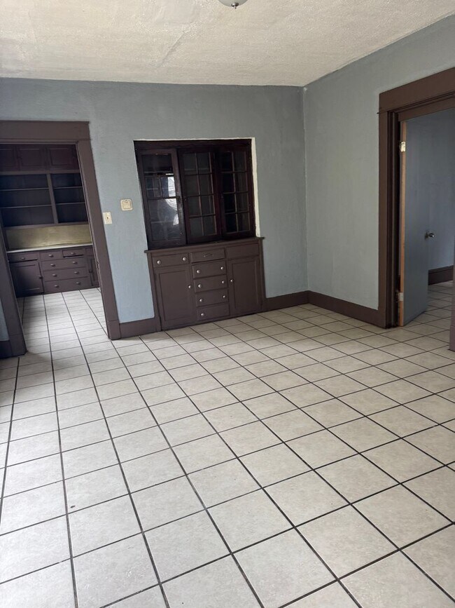 Foto del edificio - 3245-3247 N 24th Pl. (Duplex)