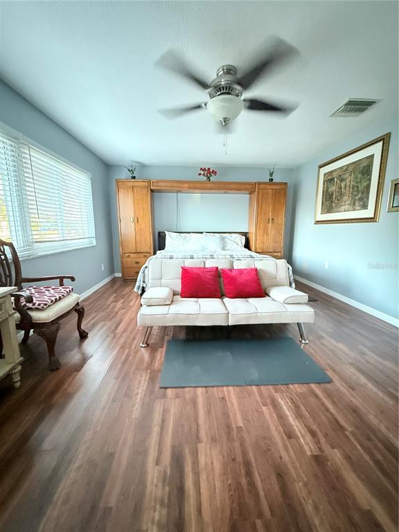 Building Photo - 10796 Oakdale Terrace