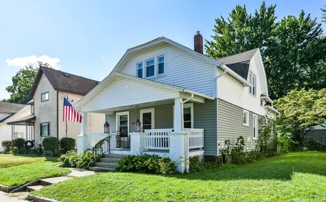 Foto del edificio - 1240 Crosby St NW