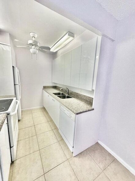 Foto del edificio - 2044 Exeter C