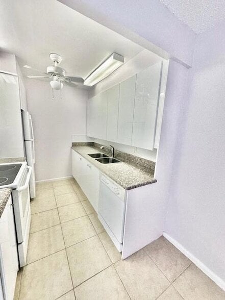 Photo - 2044 Exeter C Apartment