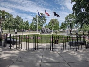 Building Photo - 811 E Broadway