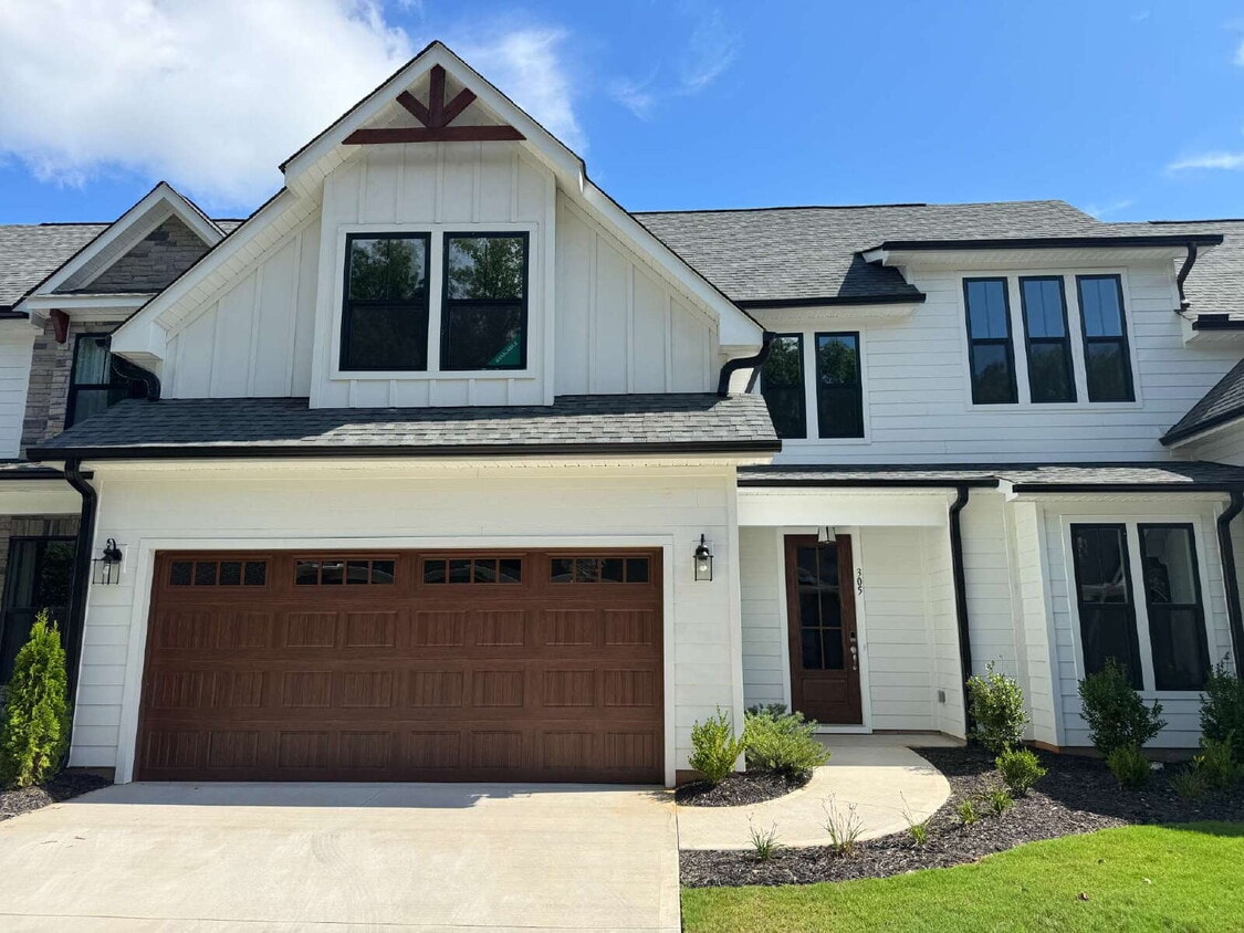Primary Photo - Brand New Townhome in Seneca