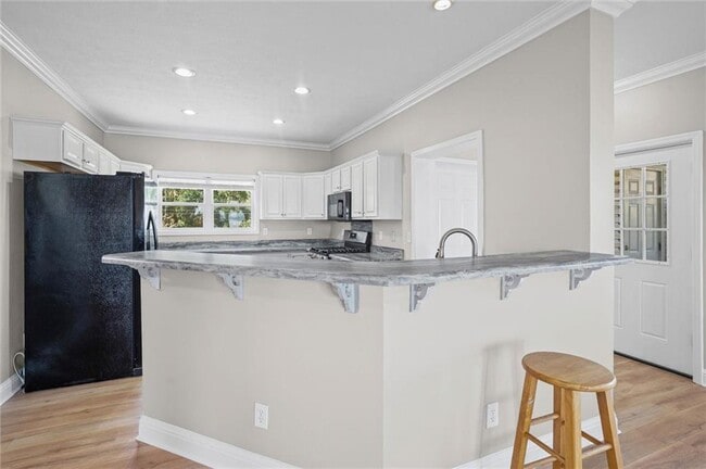 Building Photo - 3917 Bayfront Rd