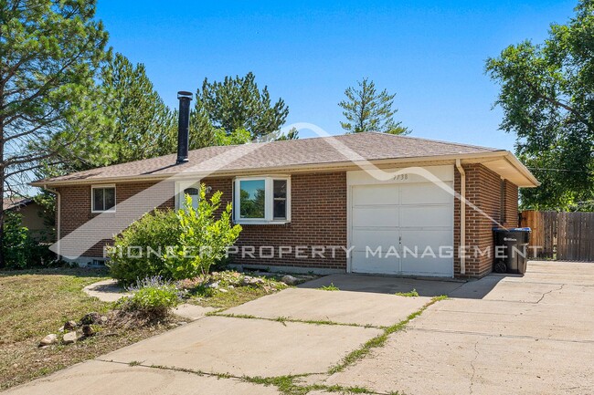 Building Photo - Beautiful Home with Central A/C and 1 Car ...