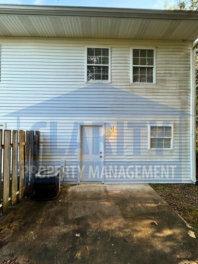 Foto del edificio - 2203 Old Harrison Pike NW