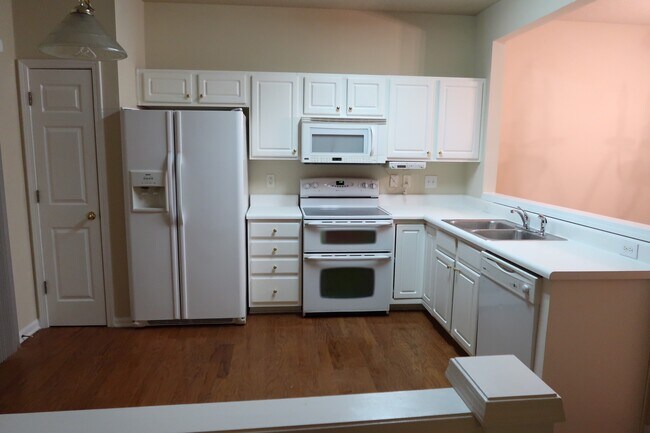 Foto del edificio - 200 Durston Loop