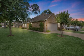 Building Photo - 2034 Que Manor Dr