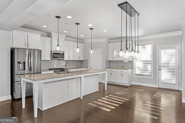 Foto del edificio - 6428 Brookside Blvd