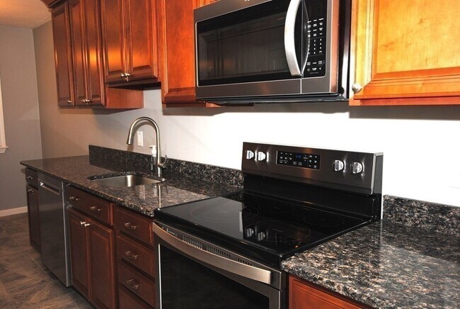 Foto del edificio - 240 Heritage Dr