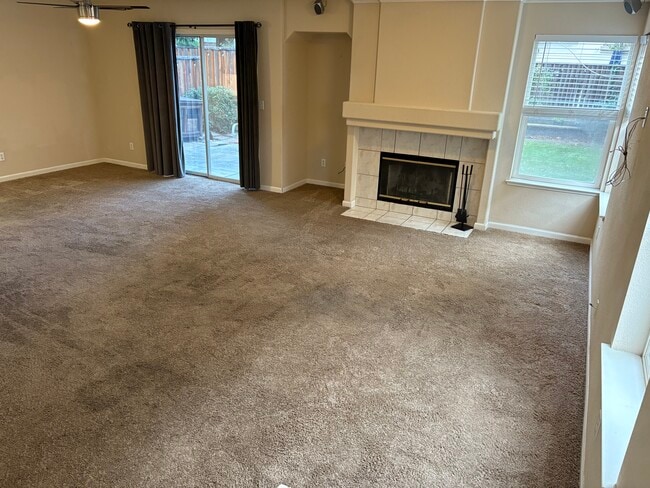 Foto del edificio - 9336 Lariat Dr