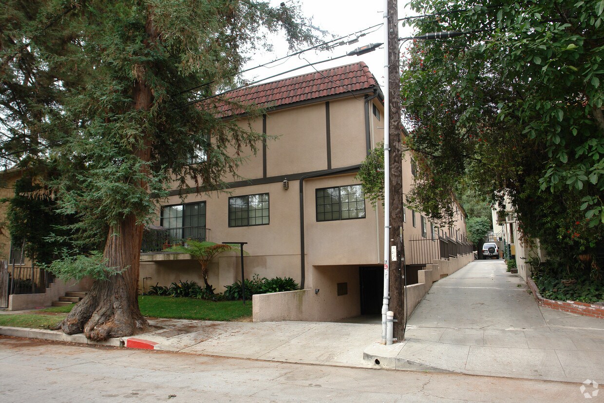 Primary Photo - 11008 Fruitland Dr