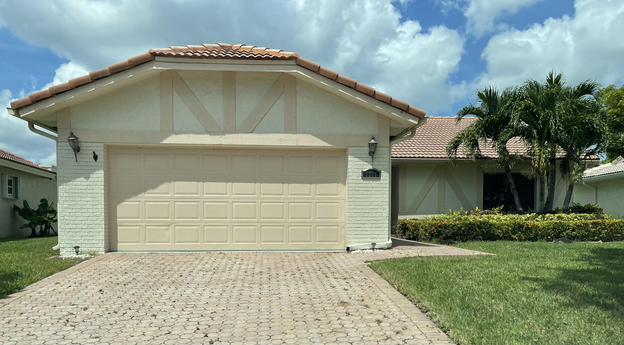 Foto principal - 7771 Cloverfield Cir