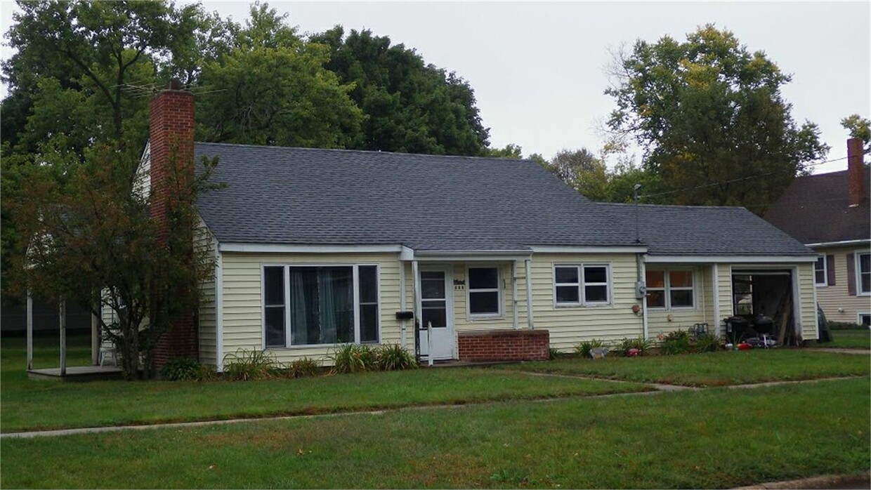 Primary Photo - 808 E Butler St