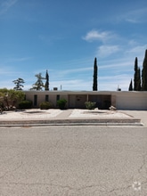 Building Photo - 309 Skyway Ln