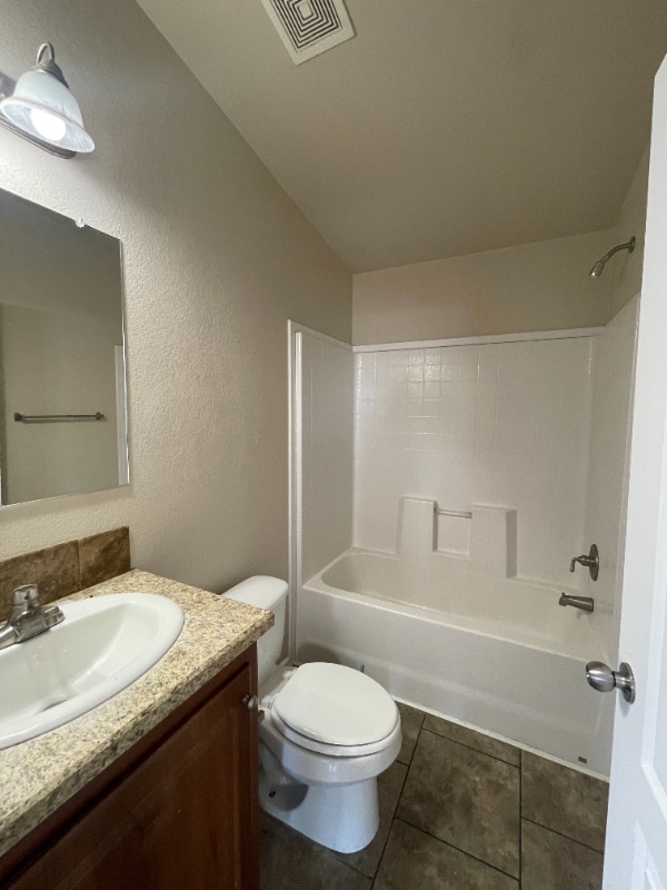 Building Photo - 2650 W Union Hills Dr