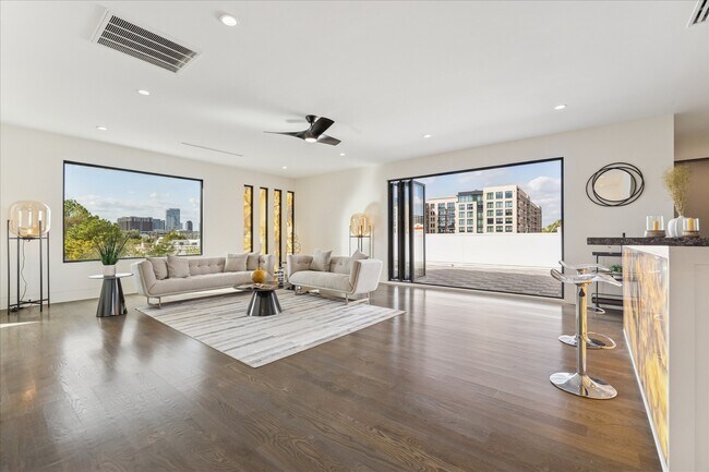 Foto del edificio - 2610 Westgrove Ln