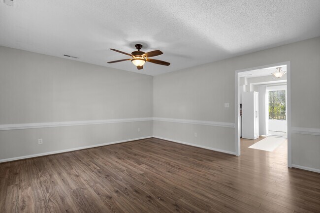 Foto del edificio - 2803 Currituck Ct