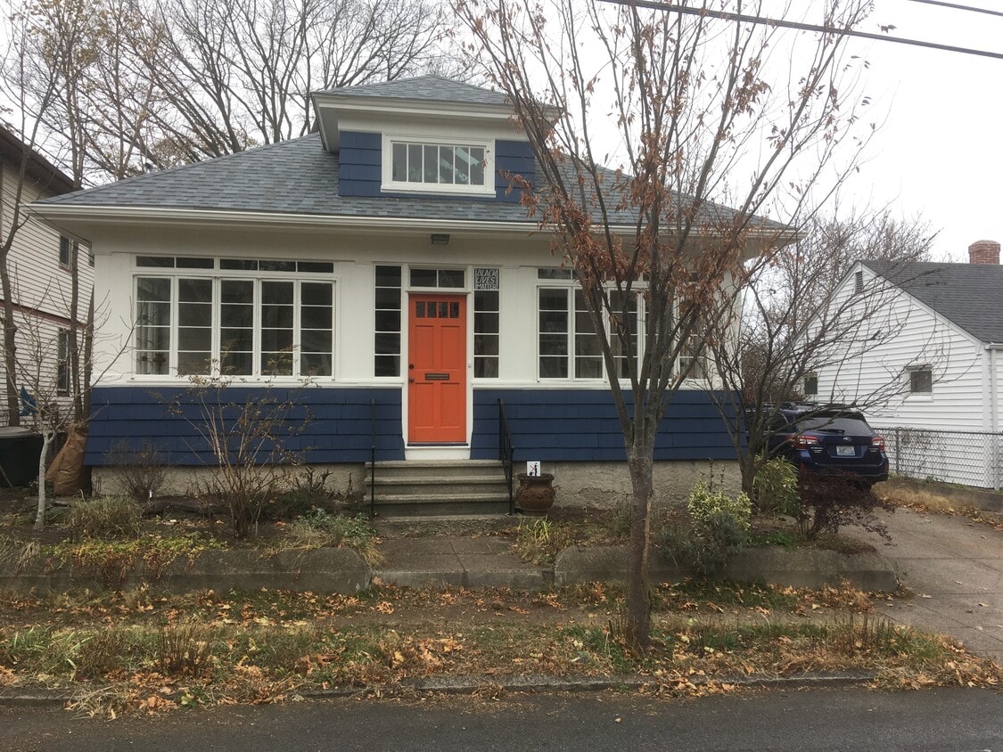 231 Lafayette St, Pawtucket, RI 02860 House Rental in Pawtucket, RI