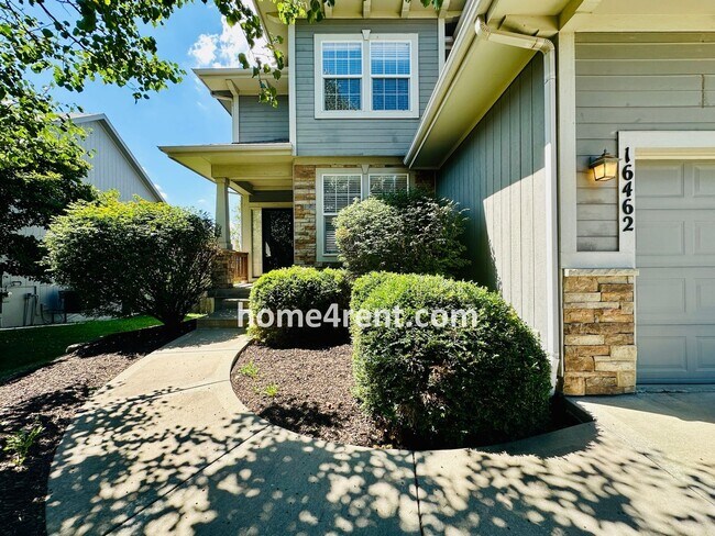 Foto del edificio - Gorgeous Olathe, 5 BR Home w/ Wood floors,...