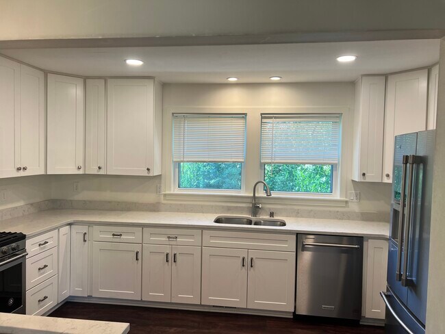 Kitchen with 2 sinks - 2137 W Mequon Rd