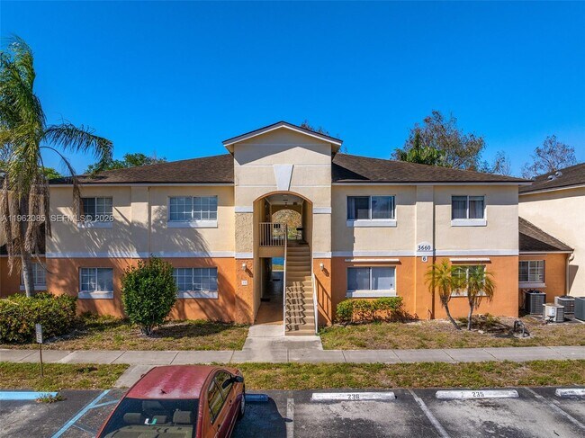 Foto del edificio - 3660 N 56th Ave