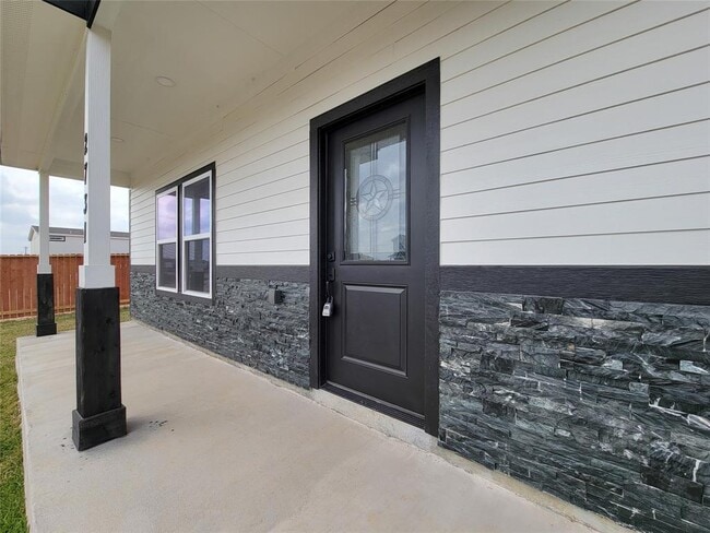 Building Photo - 2731 Rd 5724