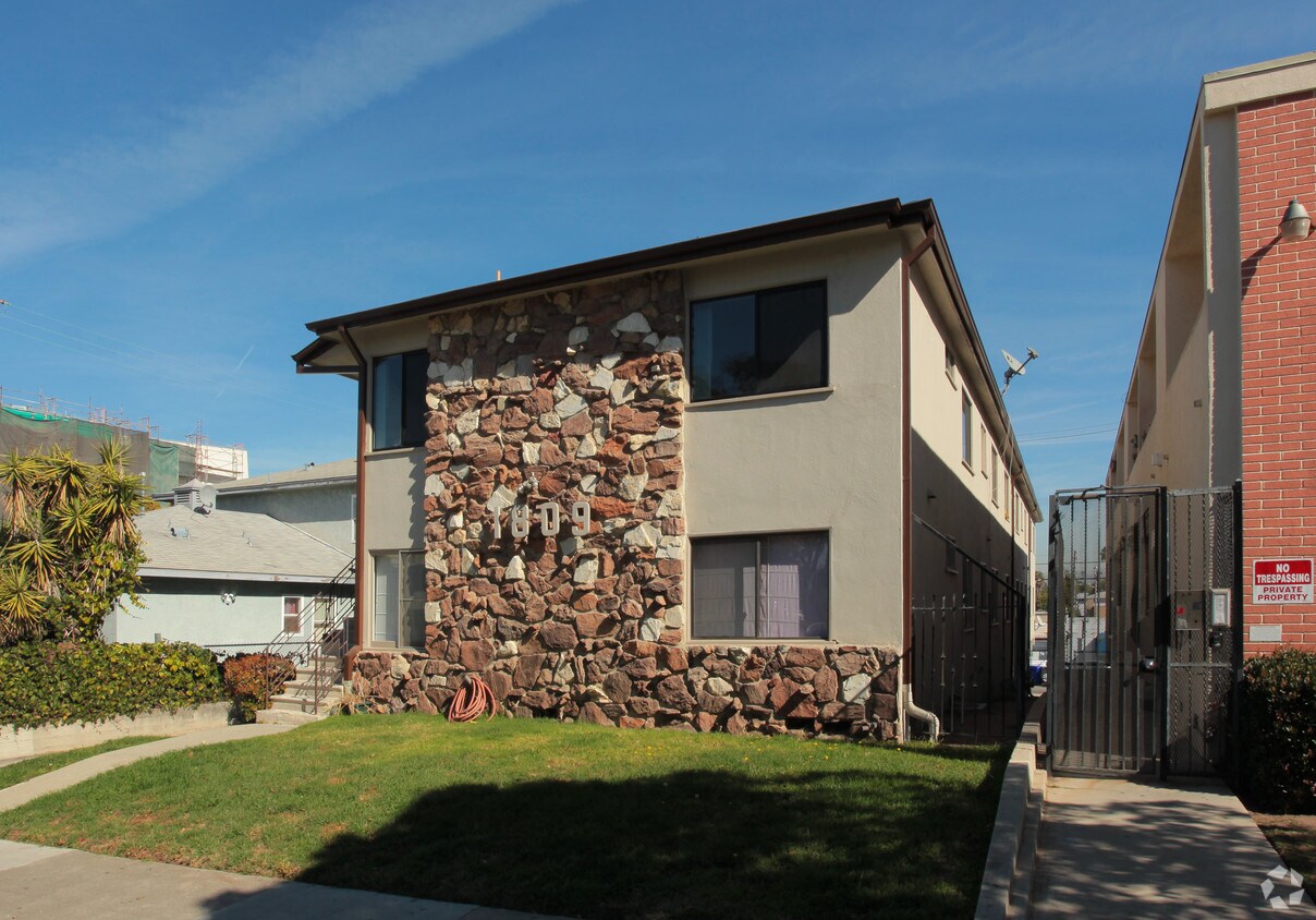 Building Photo - 1809 7th St