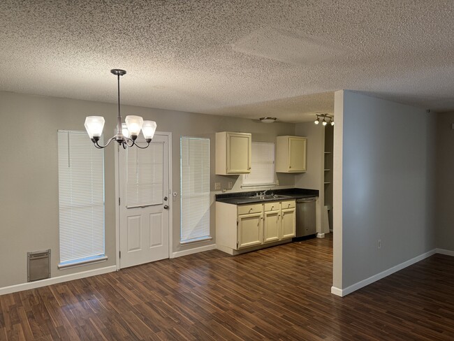 Building Photo - 12919 Parton Ln