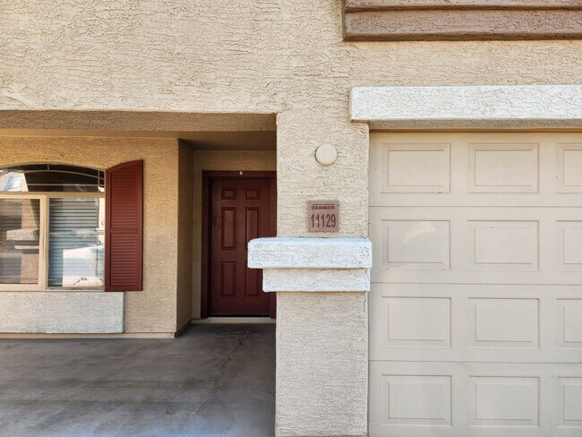 Foto del edificio - Camelback Ranch 4 bed 3 bath in Phoenix AZ!