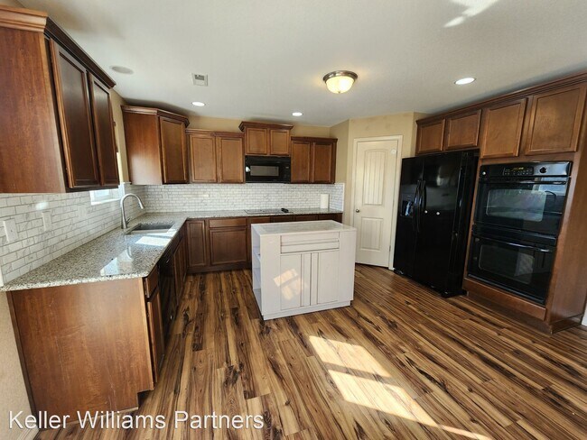 Foto del edificio - 4 br, 3 bath House - 3716 Reindeer Cir