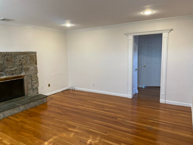 Photo - 14 /A yet Apartment