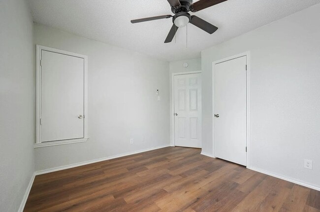 Building Photo - 131 Elsie Ave