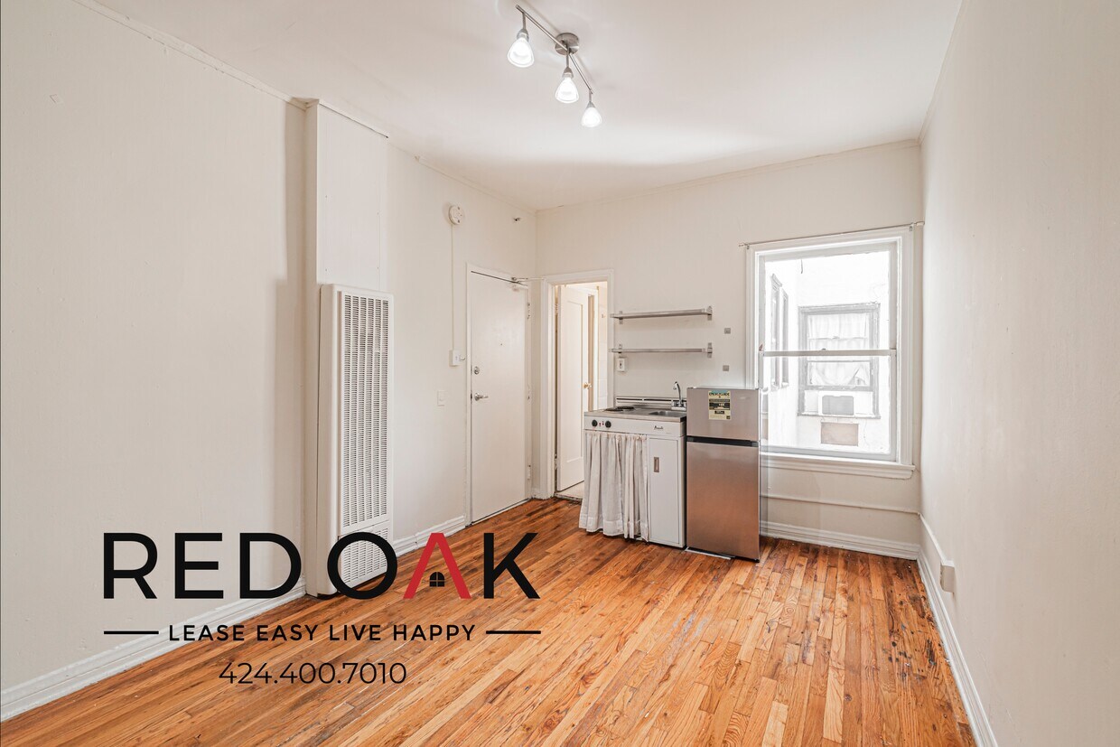 Foto principal - 836 Sanborn Ave