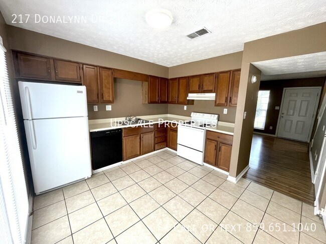 Building Photo - 217 Donalynn Dr