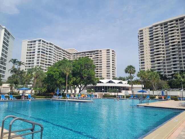 Building Photo - 600 Three Islands Boulevard
