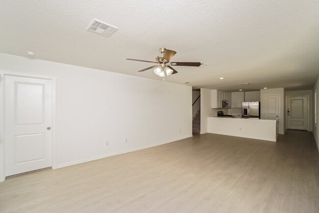 Building Photo - 449 Payton Pl