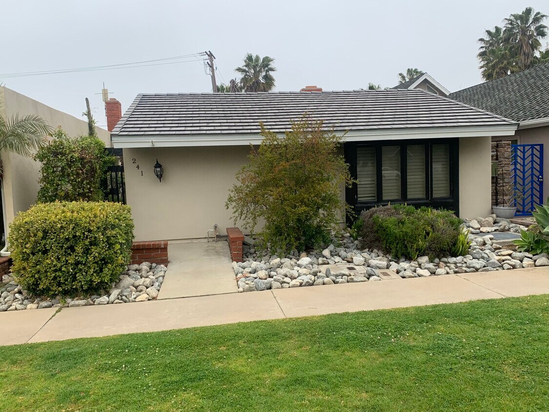 Primary Photo - 241 Corsair Way