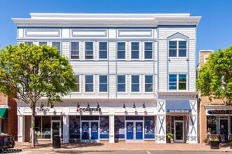 Building Photo - 246 Main St